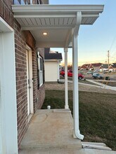 105 S Osprey Ct in Vine Grove, KY - Building Photo - Building Photo