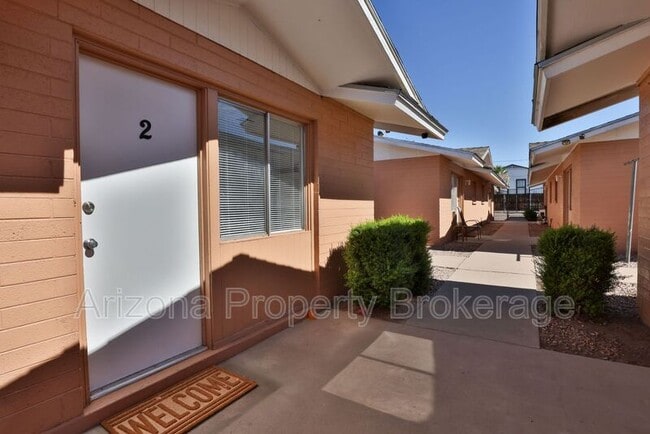 property at 1702 W Vogel Ave