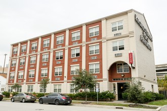 Knowles-Temenos Place Apartments in Houston, TX - Building Photo - Building Photo