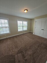373 E Jere Whitson Rd in Cookeville, TN - Foto de edificio - Building Photo