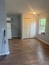 7996 Diggs Rd in Norfolk, VA - Foto de edificio - Building Photo