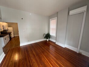 2711 W Grace St in Richmond, VA - Building Photo - Building Photo