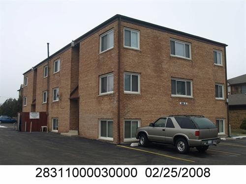 17550 71st Ct in Tinley Park, IL - Foto de edificio