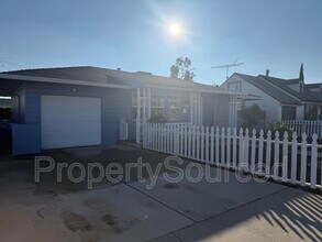 632 Fir St in Manteca, CA - Building Photo - Building Photo