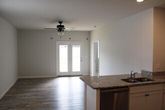9011 Fenton Rd in Lebanon, TN - Building Photo - Building Photo