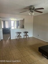 1515 Huntington Ln in Rockledge, FL - Foto de edificio - Building Photo