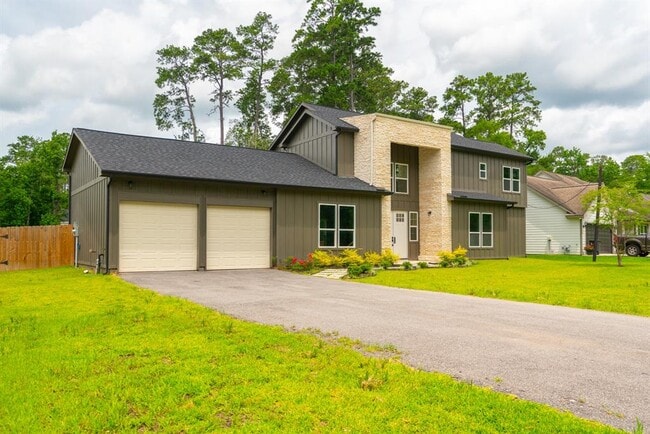 property at 32507 Westwood Square W Dr