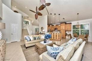 1705 Marsh Run in Naples, FL - Building Photo
