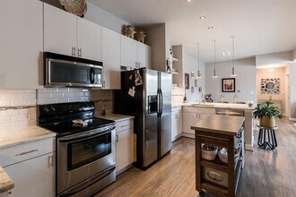 5300 Peachtree Rd in Atlanta, GA - Foto de edificio - Building Photo