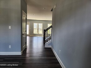 14341 Halden Ridge Way in Louisville, KY - Foto de edificio - Building Photo