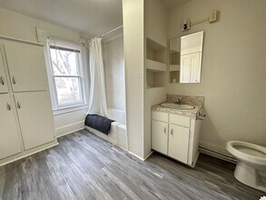 1238 5th Ave N, Unit 1238 1/2 5th Ave North in Fort Dodge, IA - Building Photo - Building Photo