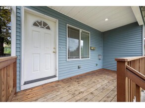 3552 SE 66th Ave in Portland, OR - Foto de edificio - Building Photo