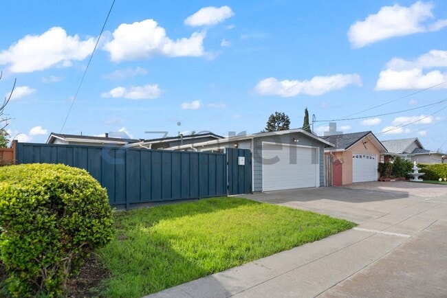 28477 Coleridge Ave in Hayward, CA - Building Photo - Building Photo