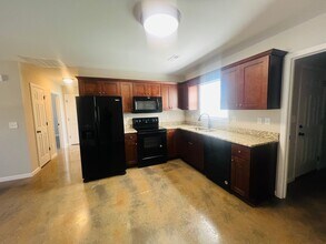 4427 Dillbrook Ln in Denver, NC - Foto de edificio - Building Photo