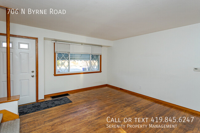 706 N Byrne Rd in Toledo, OH - Building Photo - Building Photo