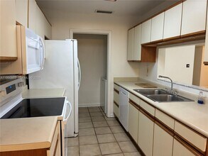 12213 SW 110th Ln in Miami, FL - Building Photo - Building Photo