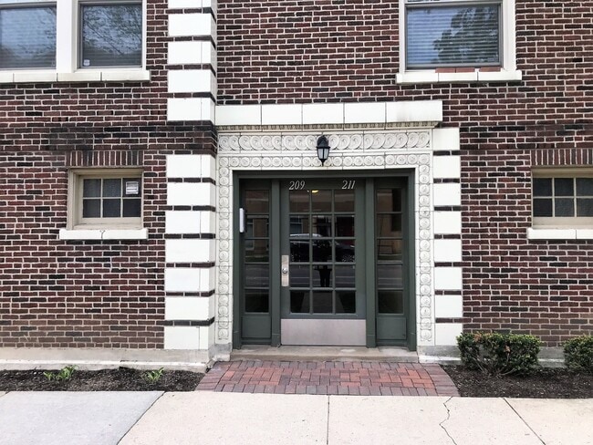 209 Chicago Ave in Oak Park, IL - Building Photo - Building Photo