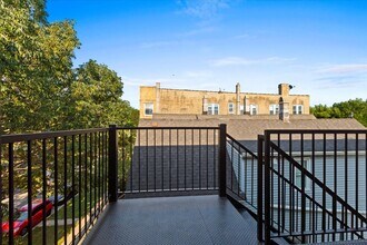 2023 N Drake Ave, Unit 1N in Chicago, IL - Building Photo - Building Photo