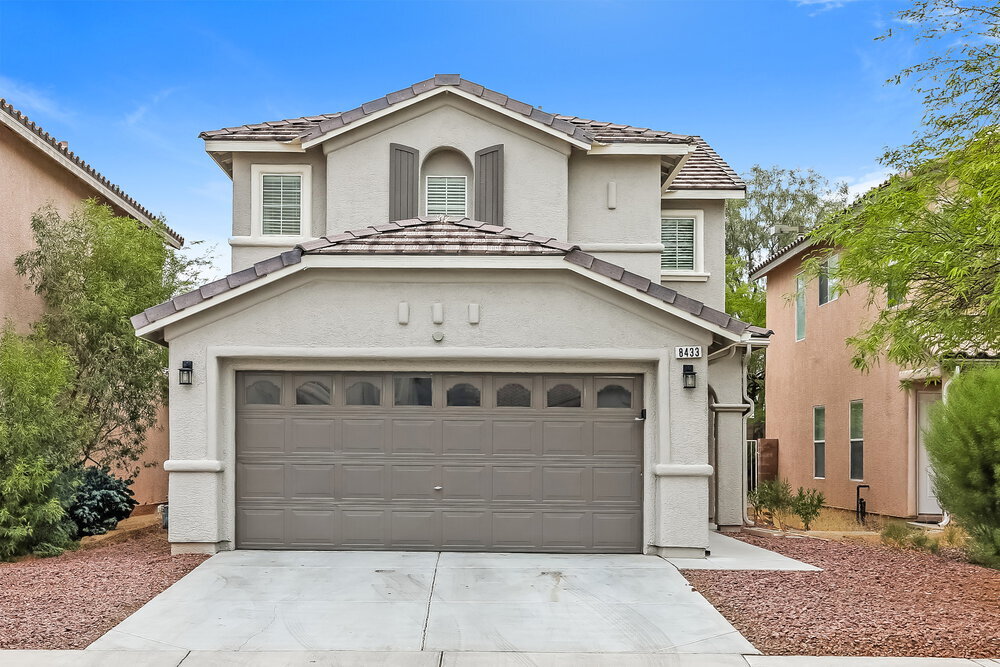 8433 Warthen Meadows St in Las Vegas, NV - Building Photo