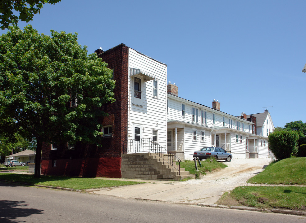 Emerling Apartments in Akron, OH - Building Photo