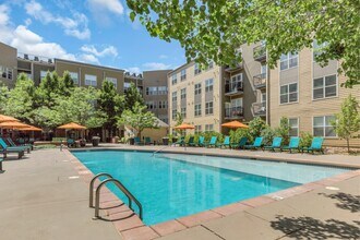 Cortland Belmar in Lakewood, CO - Foto de edificio - Building Photo