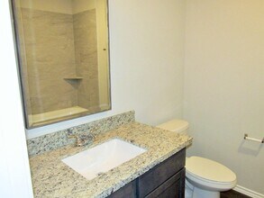 1009 Platte River Dr in Montgomery, TX - Foto de edificio - Building Photo