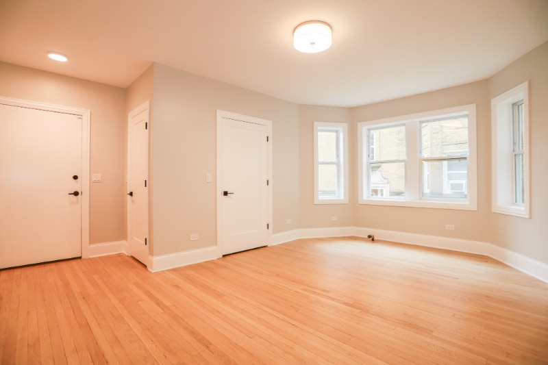 6430 N Richmond St in Chicago, IL - Building Photo