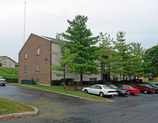 Whitney Young Estates in Dayton, OH - Building Photo - Building Photo