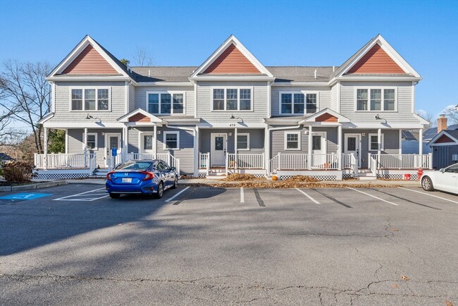 479 Sherman St in Canton, MA - Foto de edificio - Building Photo