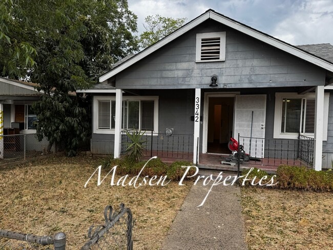 3342 Burlington Ave