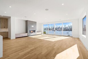 58 King Ave in Weehawken, NJ - Building Photo