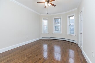 166 Boylston St, Unit 2 in Boston, MA - Building Photo - Building Photo