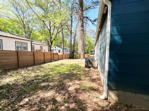 1391 Epworth St SW in Atlanta, GA - Building Photo - Building Photo