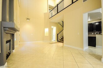 9129 Eagle Ridge Dr in Las Vegas, NV - Building Photo - Building Photo