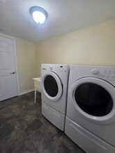 601 Foxlight Cir in Ottawa, ON - Building Photo - Building Photo