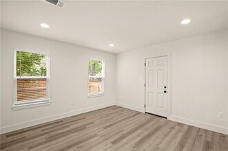 5405 Joe Sayers Ave in Austin, TX - Building Photo - Building Photo
