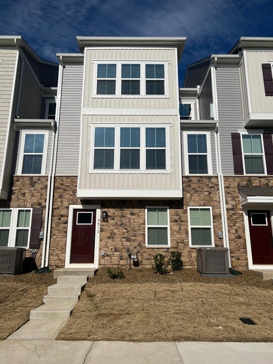 9910 Violets Dream St NW in Huntersville, NC - Building Photo