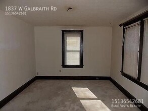 1837 W Galbraith Rd in Cincinnati, OH - Building Photo - Building Photo