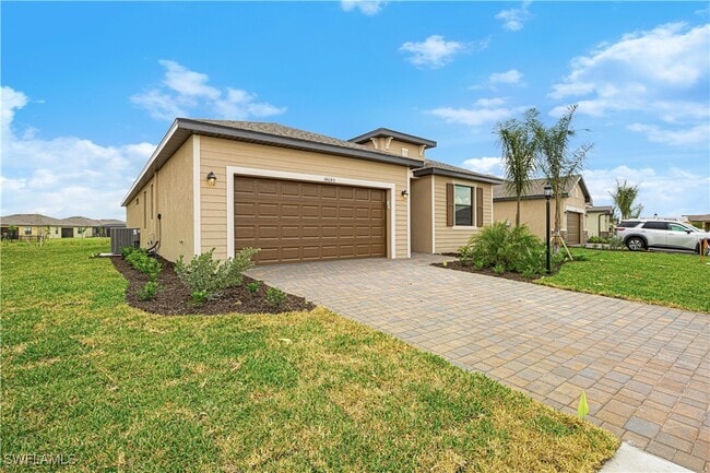 14640 Palamos Cir in Ft. Myers, FL - Foto de edificio - Building Photo