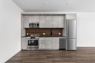 4315 S Congress Ave in Austin, TX - Building Photo - Building Photo