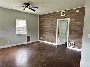 215 Private Rd 1096 in Stephenville, TX - Building Photo - Building Photo