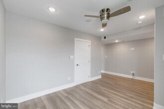 419 W Cumberland St in Philadelphia, PA - Foto de edificio - Building Photo