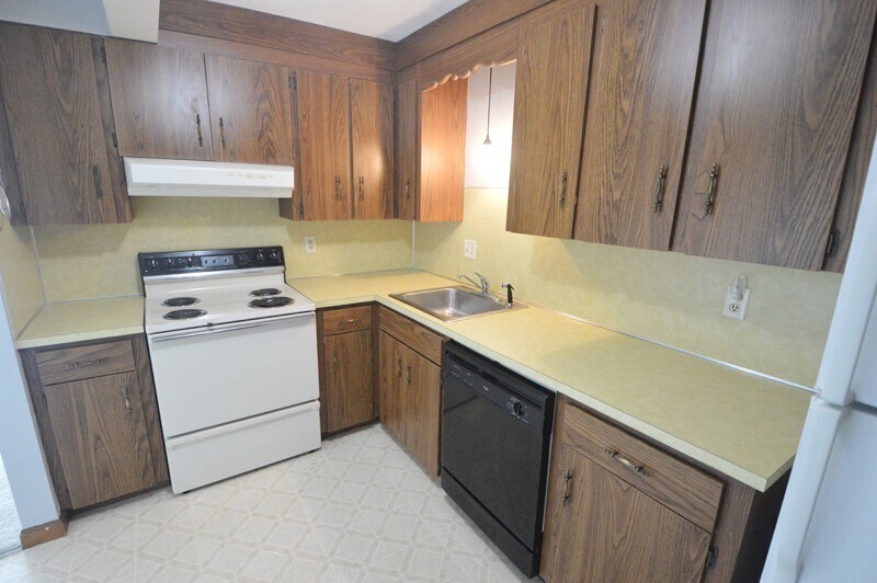 15 Mayo Dr in Holden, MA - Building Photo