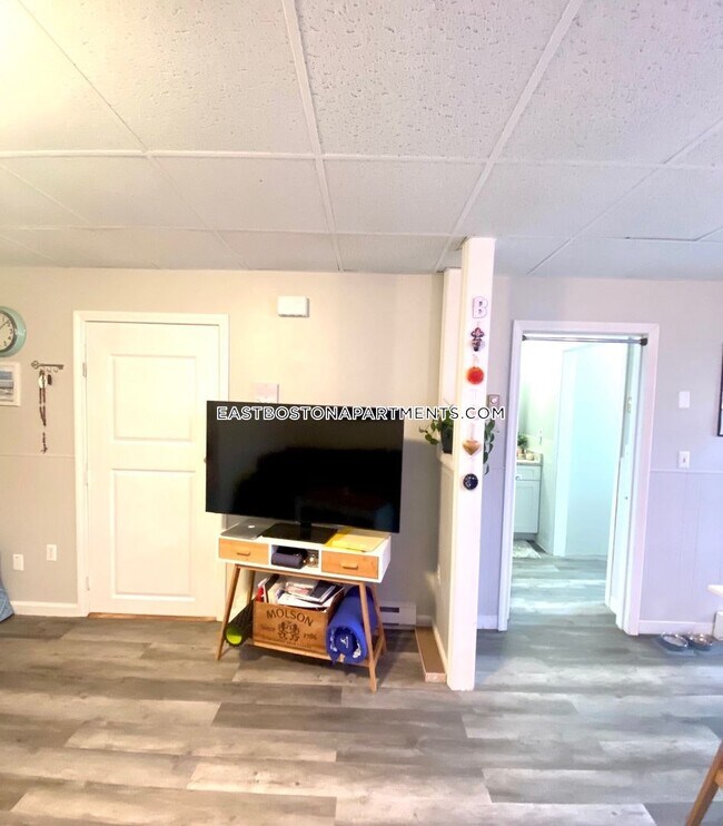 26 Decatur St-Unit -2 in Boston, MA - Building Photo - Building Photo