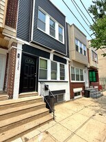 1520 S Myrtlewood St in Philadelphia, PA - Building Photo
