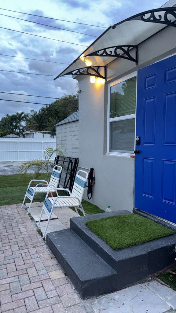 property at 1906 Rodman St