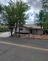 4733 E Robin Dr in Prescott, AZ - Building Photo
