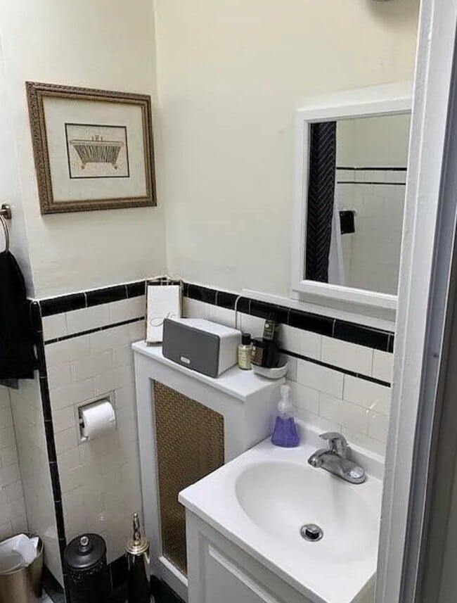 690 Pont Reading Rd in Ardmore, PA - Building Photo - Building Photo