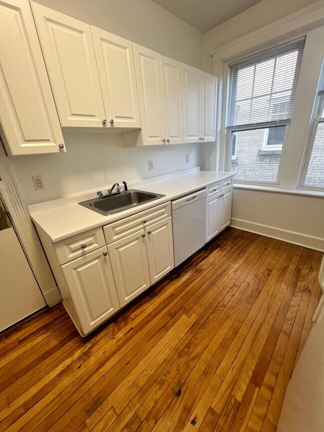 113 Kilsyth Rd, Unit 1 in Boston, MA - Foto de edificio - Building Photo