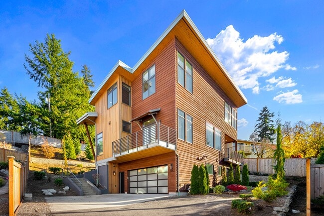 property at 13063 SE 43rd Pl